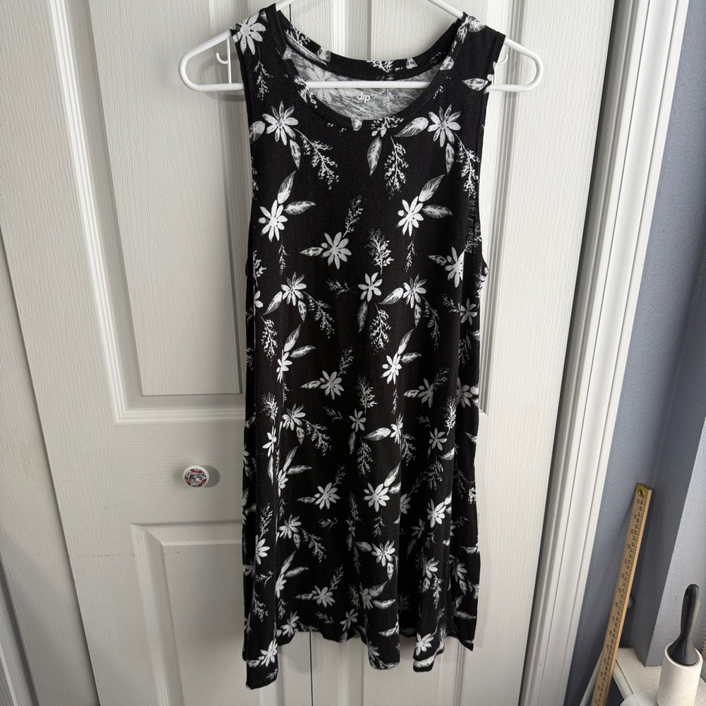 Dip black white floral tank dress size XL